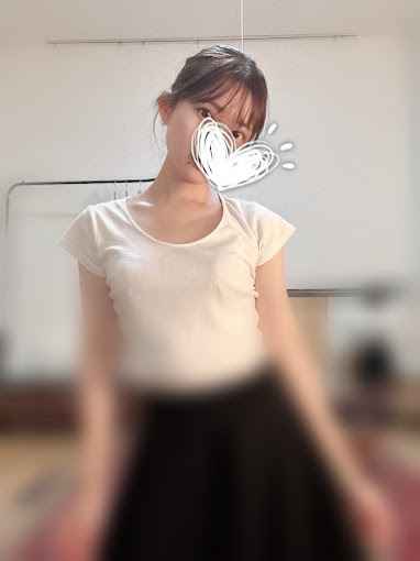 たっぷりのオイルを使った濃密なディープリンパ施術